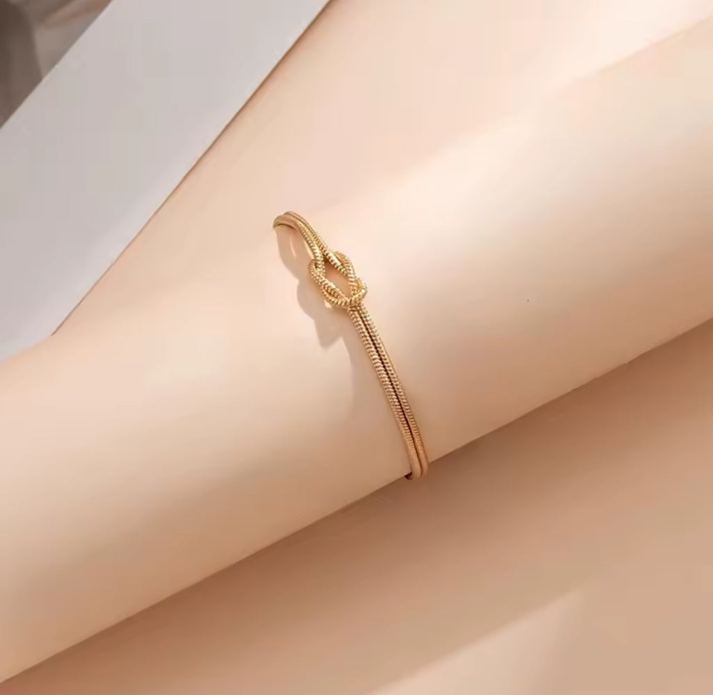 ✨ Bracelet “Lien Éternel” – Un nœud, mille émotions